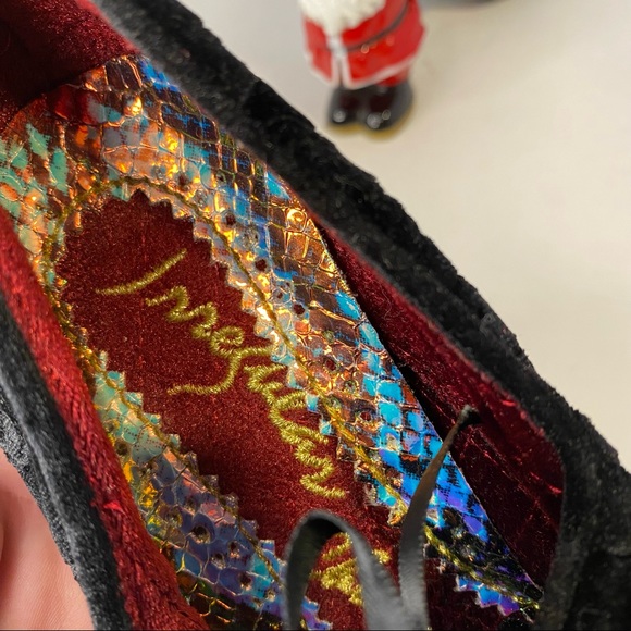 Irregular Choice “JINGLE” black velveteen with resin Santa HEELS size 7 Rare - Picture 8 of 13